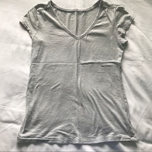 Juniors Light Gray V-Neck Short Sleeve Shirt